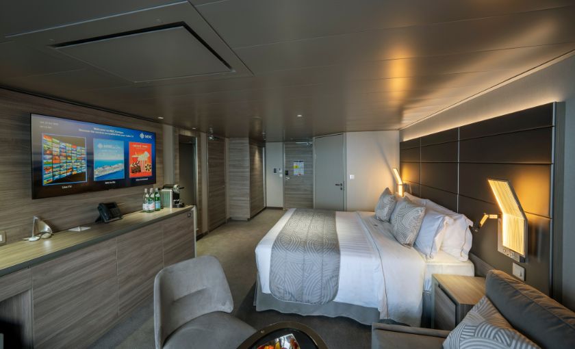 Yacht club deluxe suite