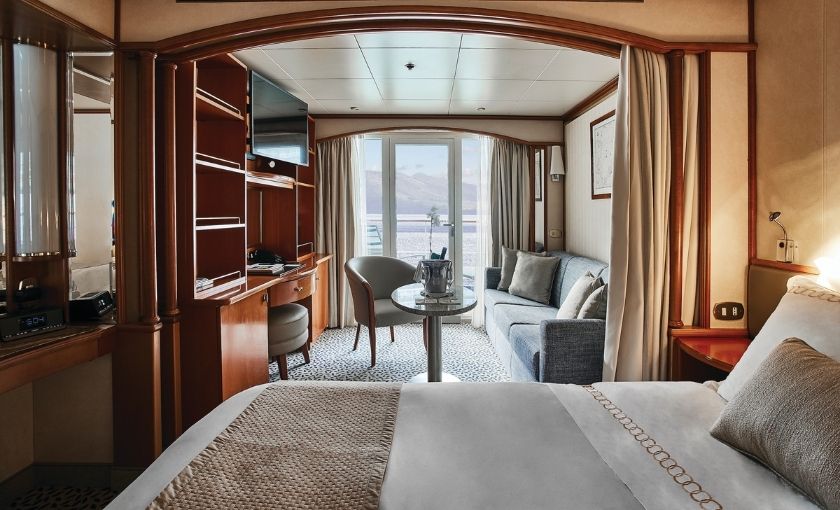 Midship veranda suite DV