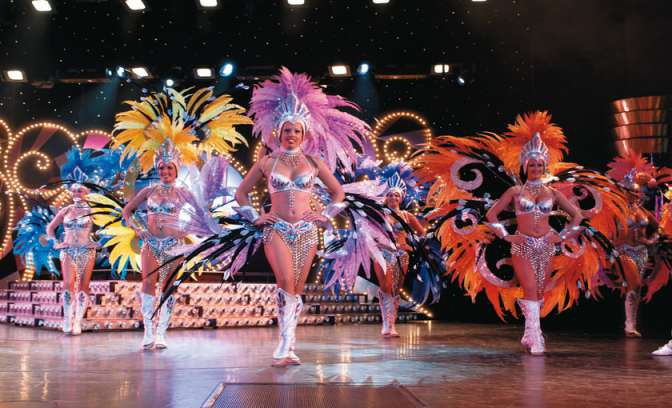 Luxe entertainment aan boord van Carnival Cruises