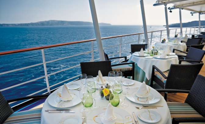 Restaurant met zeezicht rederij Seven Seas 