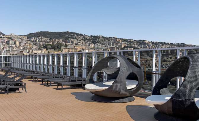 Een zonnedek op de MSC Sinfonia