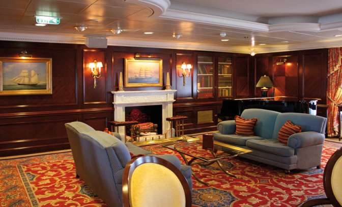 Bibliotheek aan boord van luxe rederij Insignia