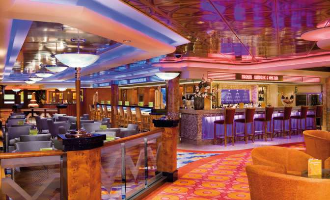 Magnums Champagne en wijn bar op de Norwegian Pearl van NCL