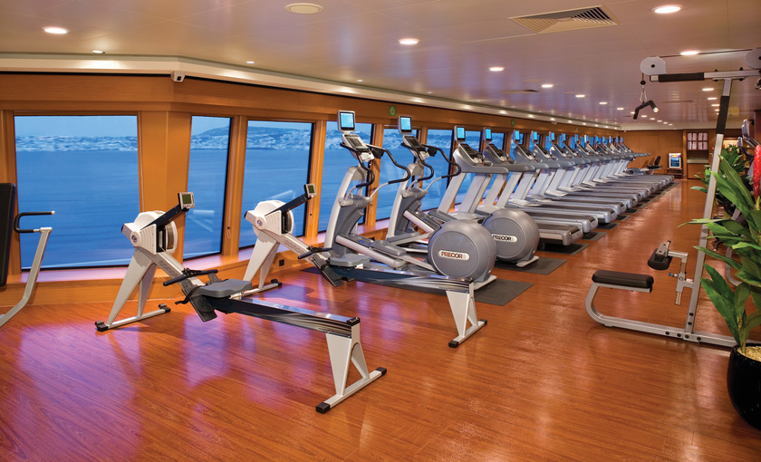 Een fitnesscenter op de Norwegian Gem van NCL