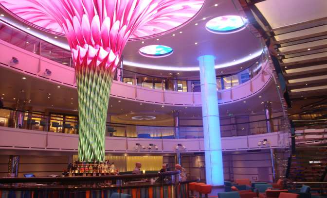 Bar schip Carnival Dream 