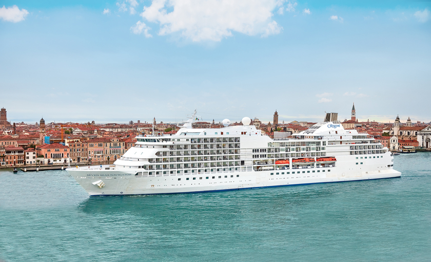 Regent Seas Navigator cruiseschip in Venetië