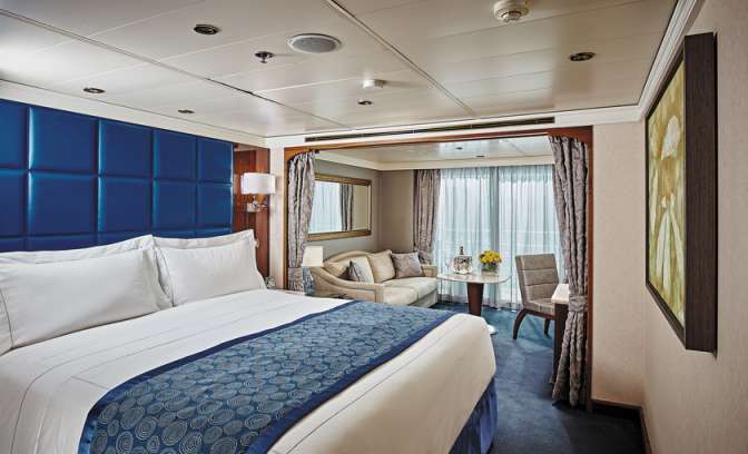 Een kijkje in de Verande Suite van cruiseschip Seven Seas Navigator