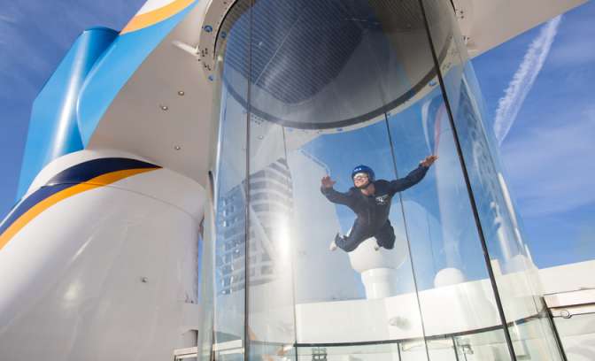 Skydive simulator op de anthem of the Seas van Royal Carribean