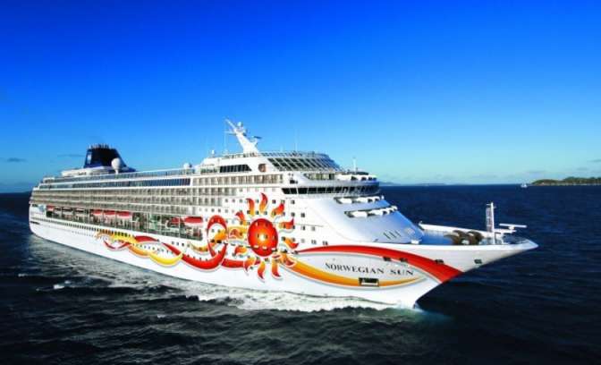 Het volledige schip de Norwegian Sun van NCL